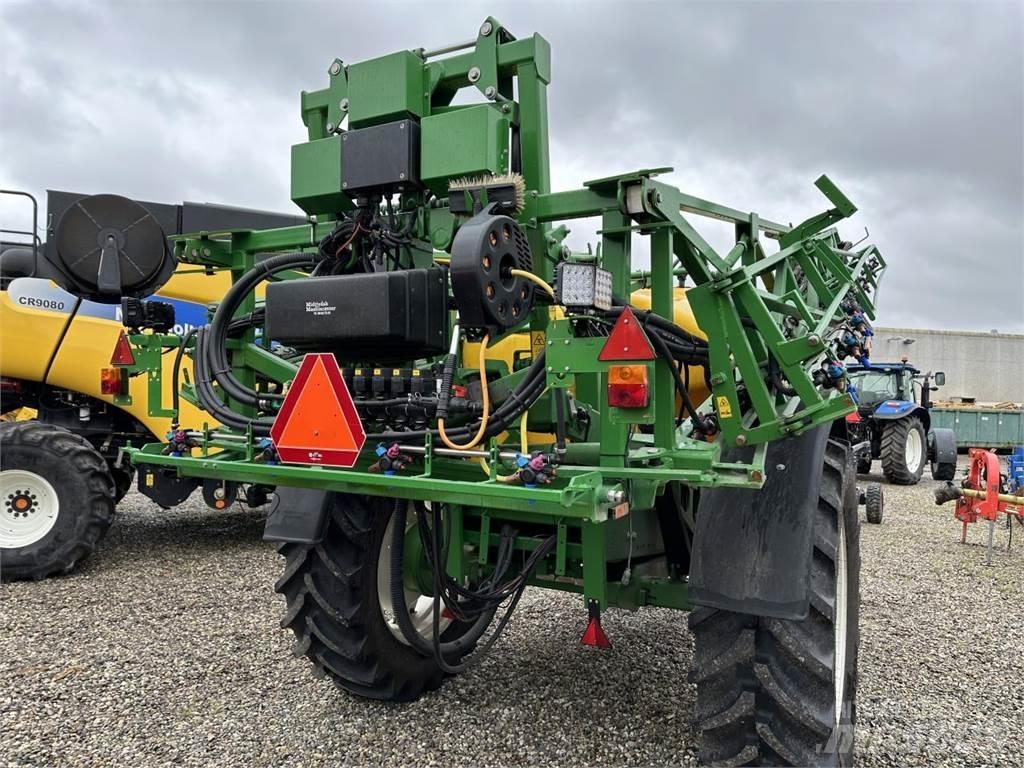 John Deere 740I Çekilir pülverizatörler