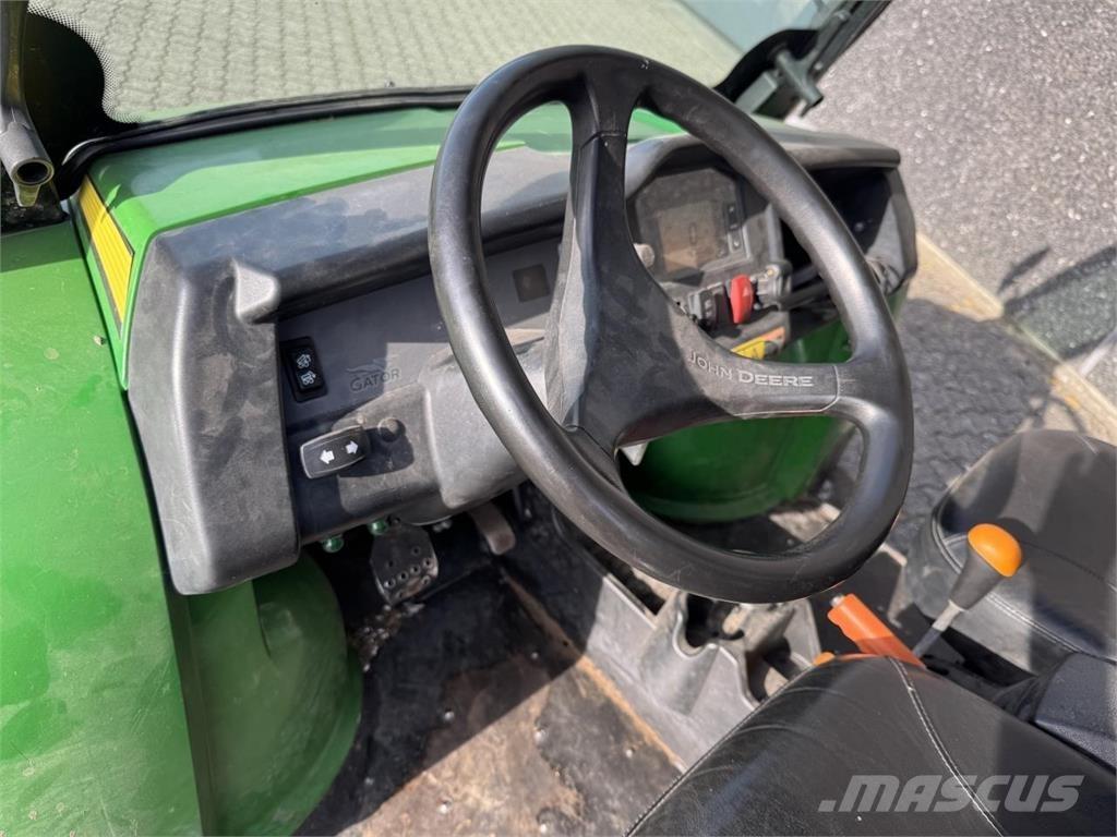 John Deere 855D UTV'ler