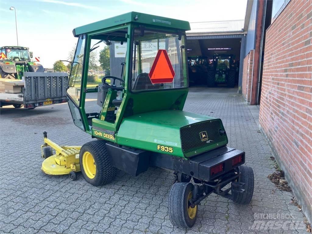 John Deere F935 Traktörler