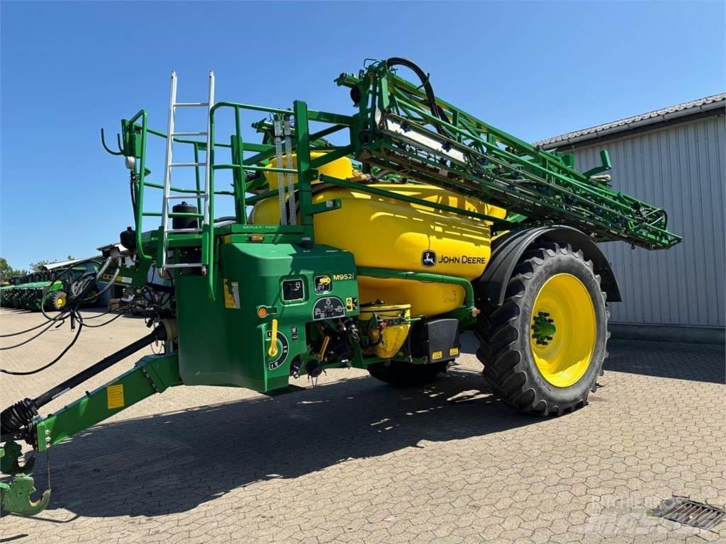 John Deere M952I Çekilir pülverizatörler