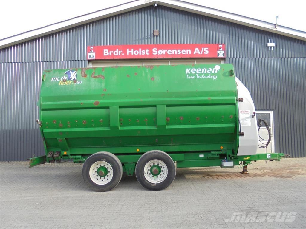 Keenan MF380 Hasat vagonları