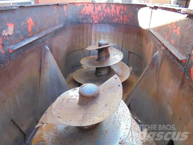 Kuhn 45 M3 Hasat vagonları