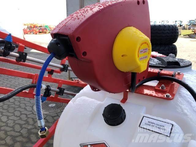 Kuhn P300 Diger yol bakim makinalari