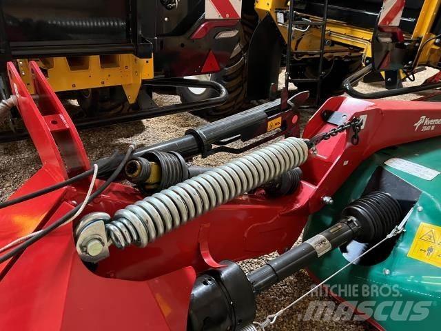 Kverneland 2840 Kendi yürür saman makinaları