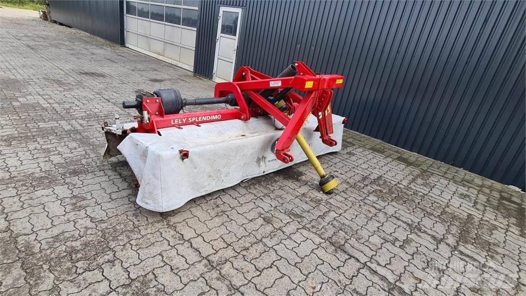 Lely SKÅRLÆGGER Kendi yürür saman makinaları