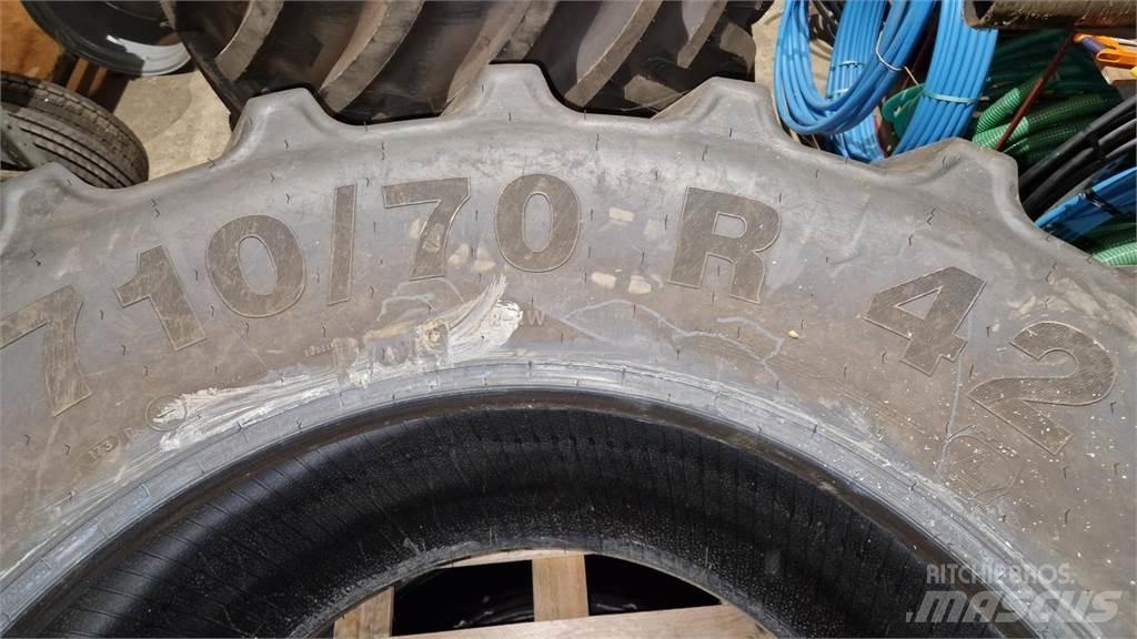 Mitas 710/70R42 Tekerlekler