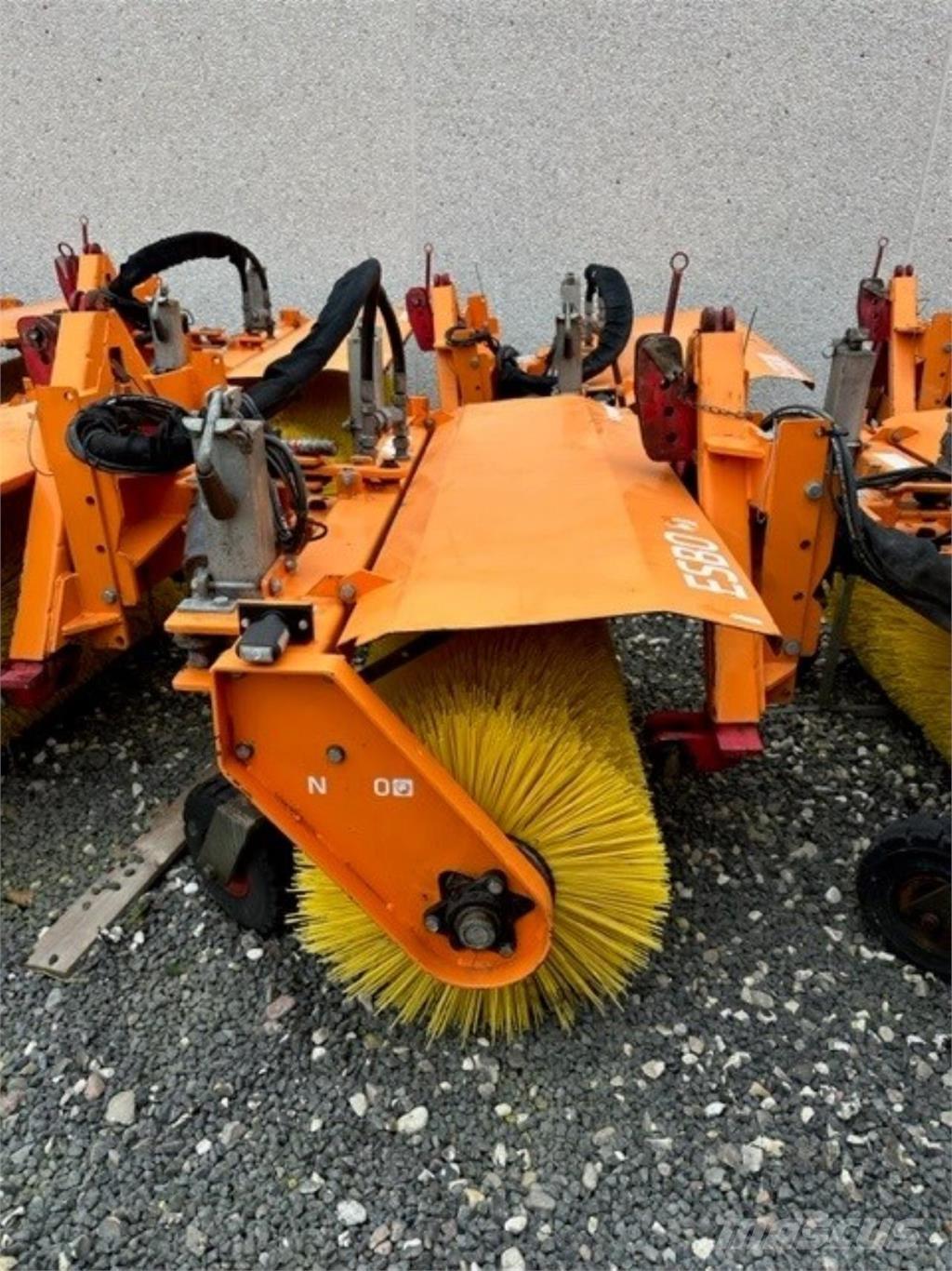 Nesbo HF1600S Cadde süpürücüler