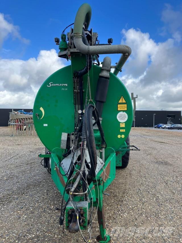 Samson PG 20 Sivi gübre ve ilaç tankerleri