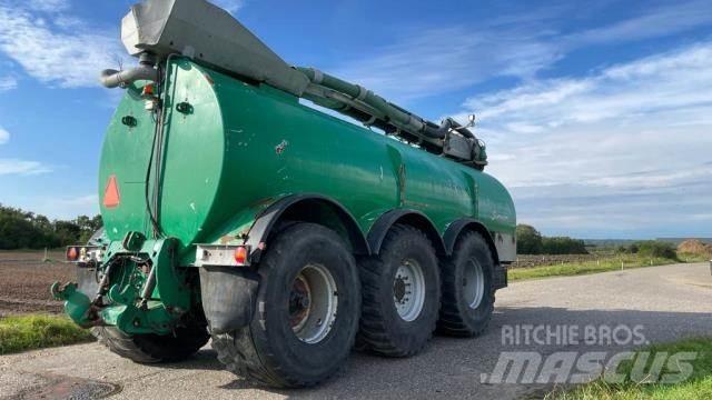 Samson PG 25 HT Sivi gübre ve ilaç tankerleri