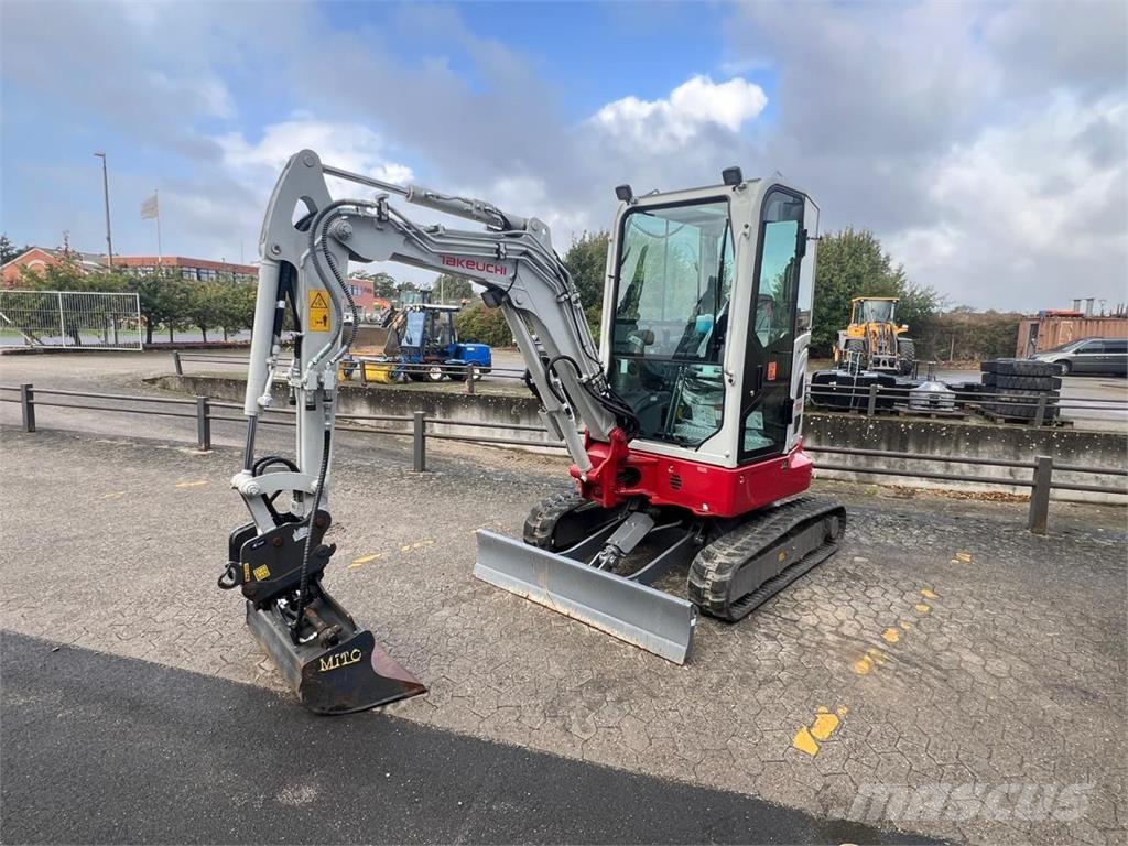Takeuchi TB325R Mini ekskavatörler, 7 tona dek
