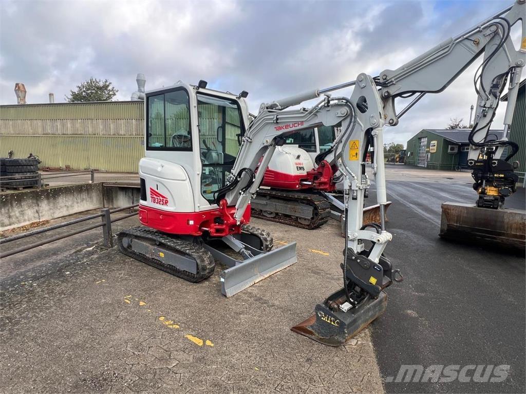 Takeuchi TB325R Mini ekskavatörler, 7 tona dek