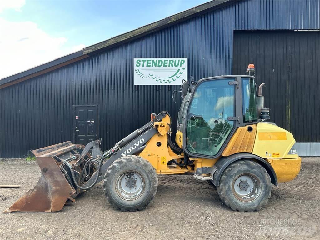 Volvo L25 B Mini yükleyiciler