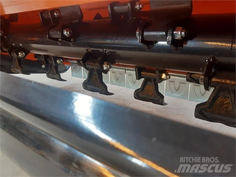  DK-Tech  120 Diger yol bakim makinalari