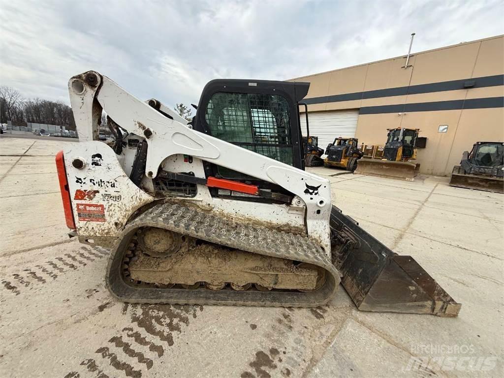 Bobcat T740 Mini yükleyiciler