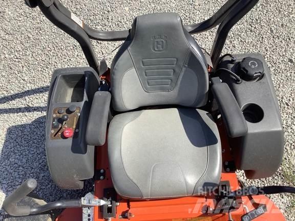Husqvarna M-ZT Sıfır dönüşlü çim biçme makineleri