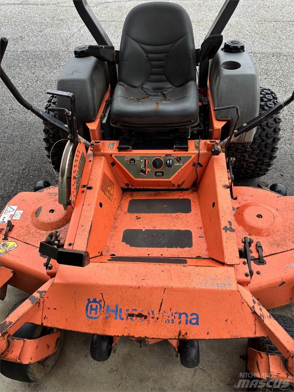 Husqvarna Z6127 Sıfır dönüşlü çim biçme makineleri
