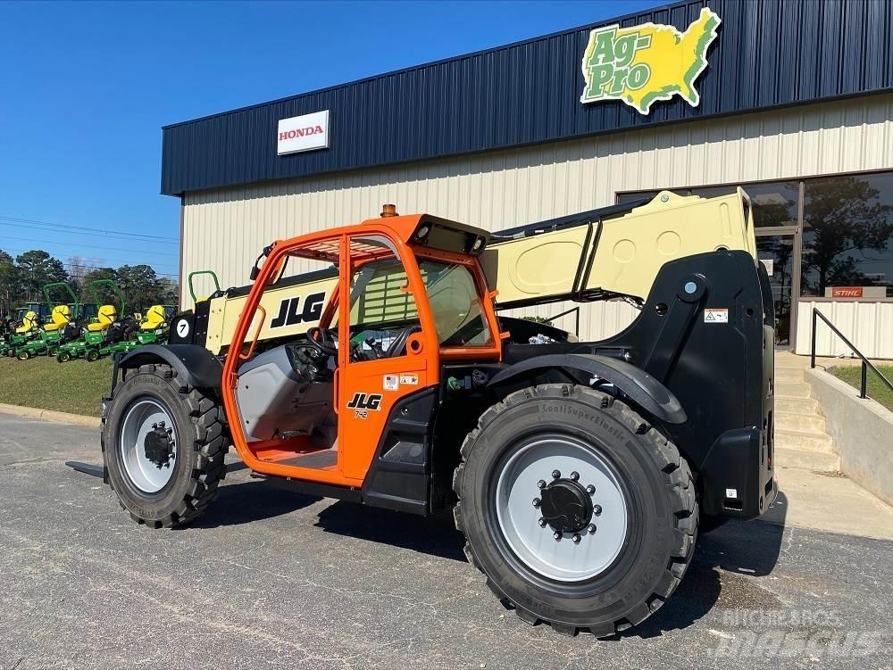 JLG 742 Teleskopik yükleyiciler