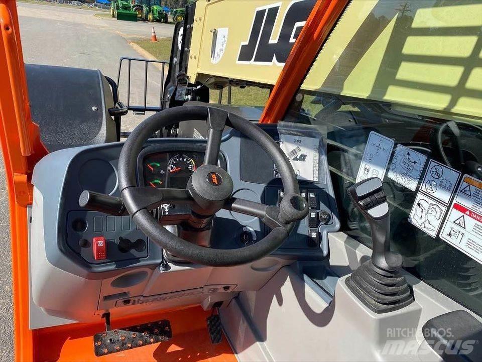 JLG 742 Teleskopik yükleyiciler