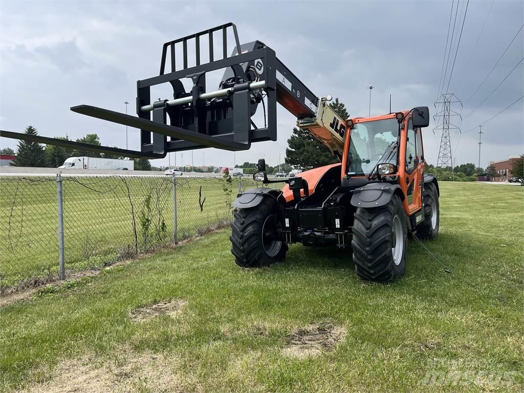 JLG AG823 Teleskopik yükleyiciler
