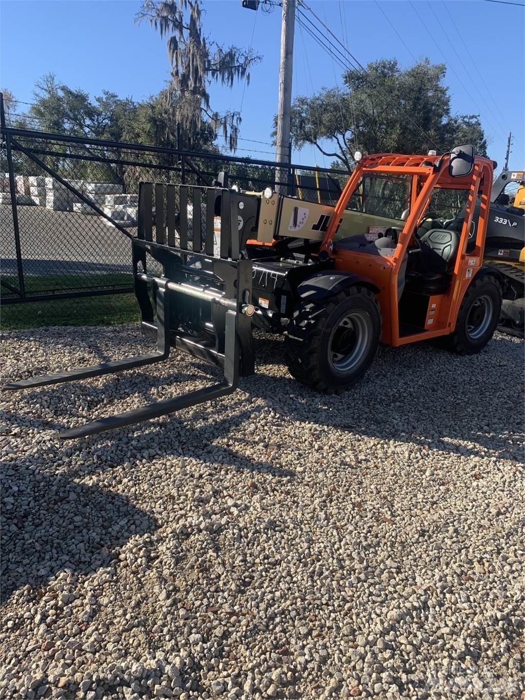 JLG G5-18A Tarimsal teleskopik yükleyiciler