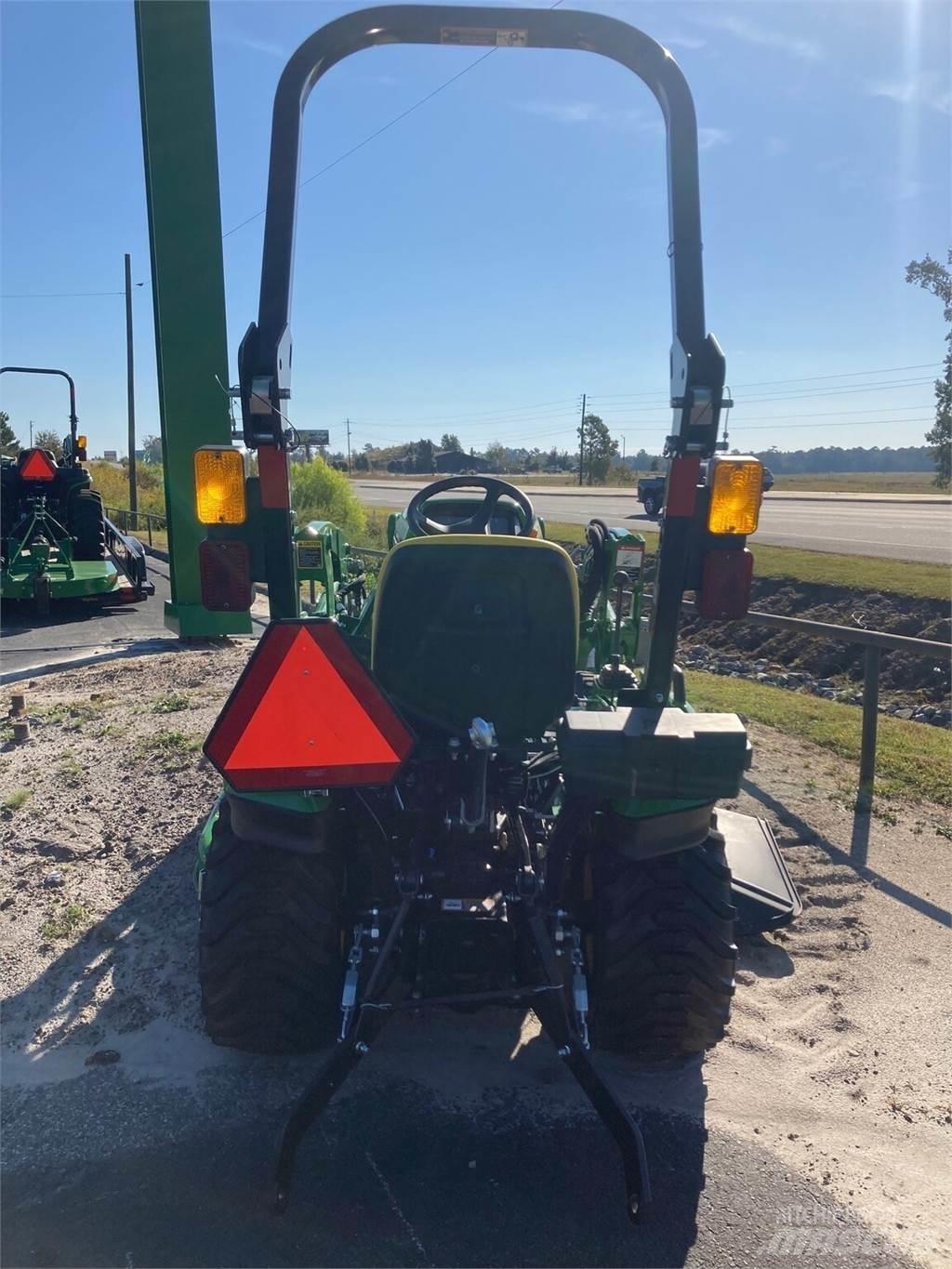 John Deere 1023E Traktörler