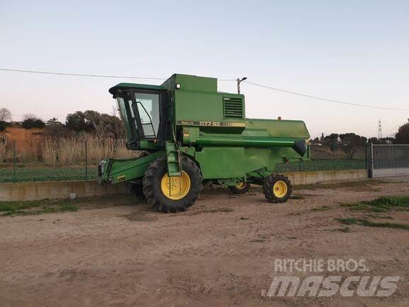 John Deere 1177 Biçerdöverler