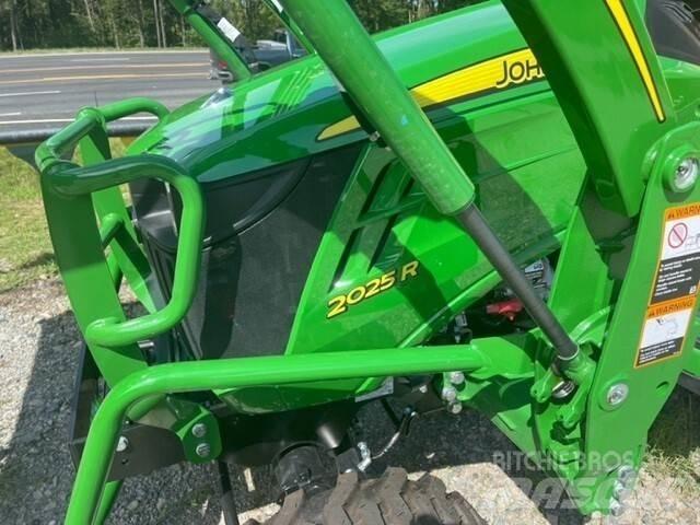 John Deere 2025R Traktörler