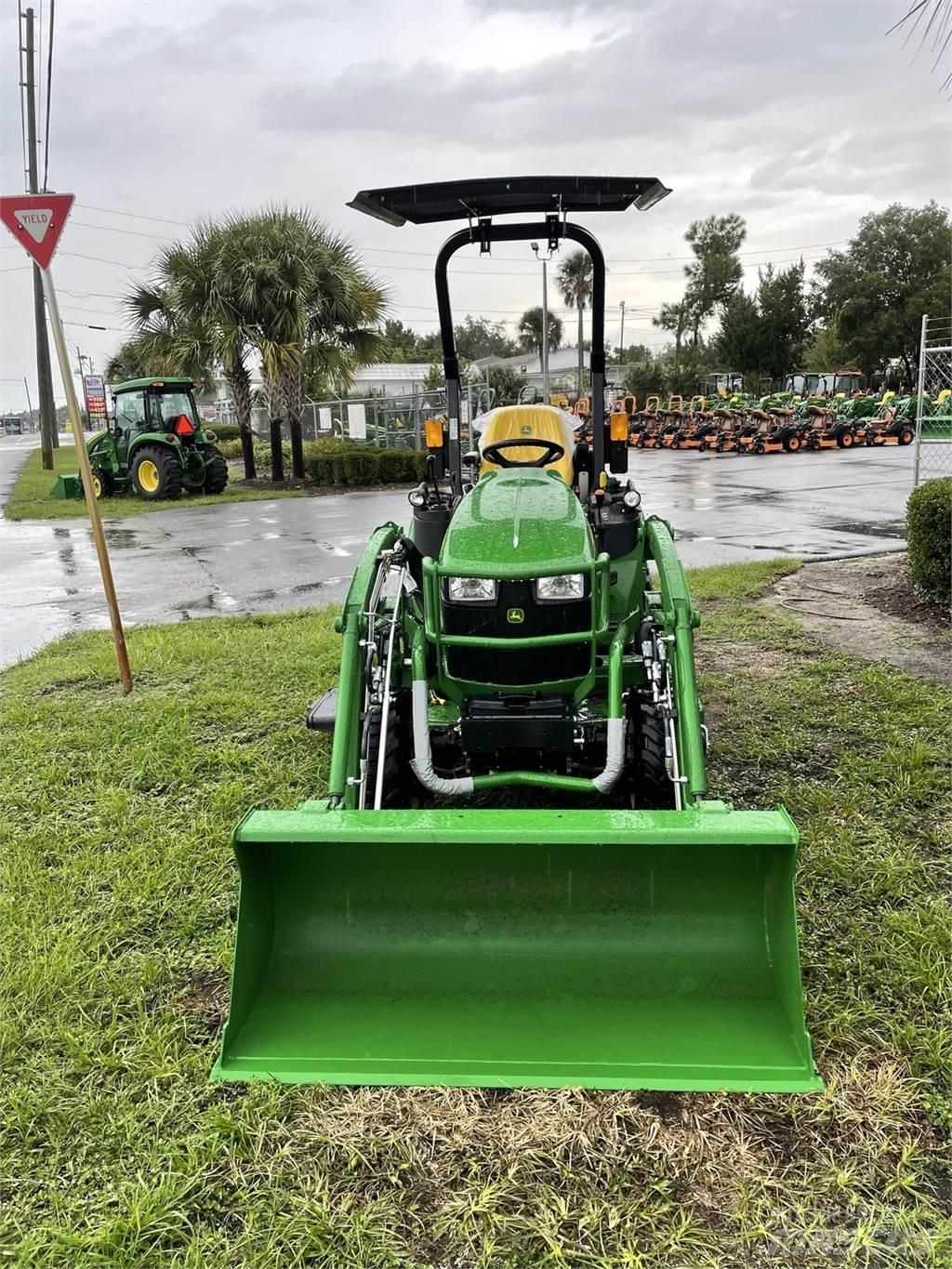 John Deere 2025R Traktörler
