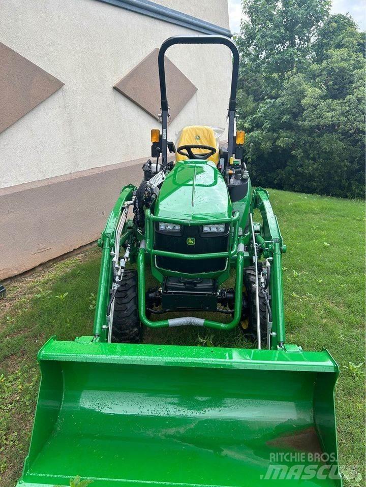 John Deere 2025R Traktörler