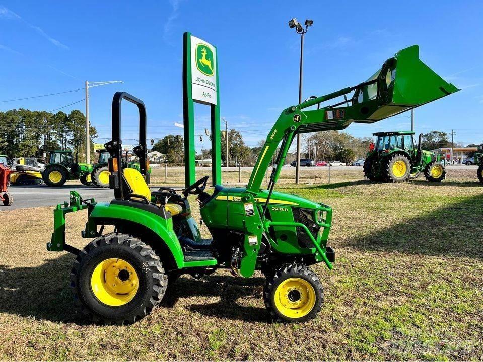 John Deere 2032R Traktörler