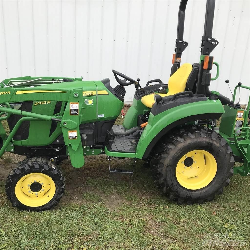 John Deere 2032R Traktörler