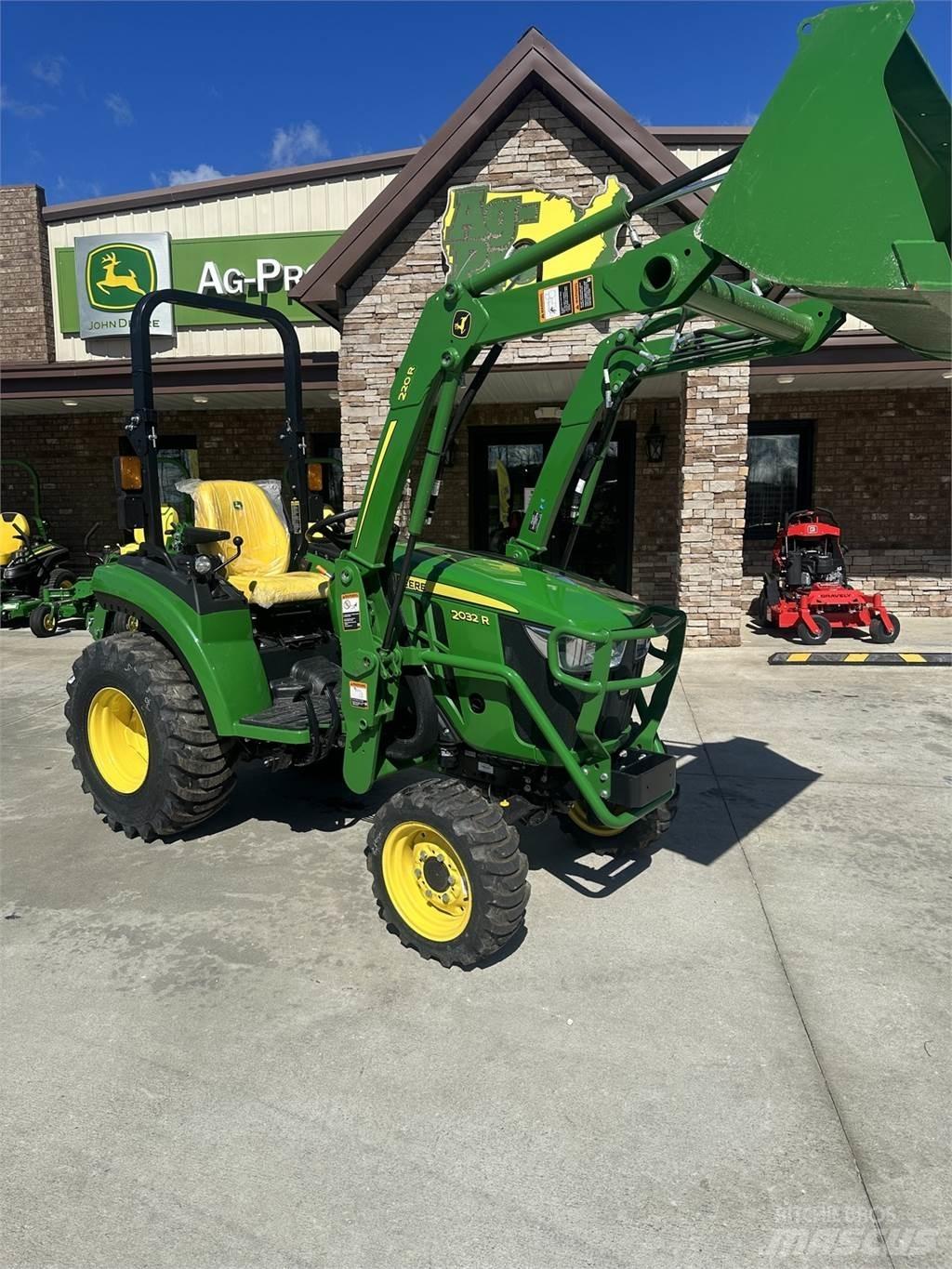 John Deere 2032R Traktörler