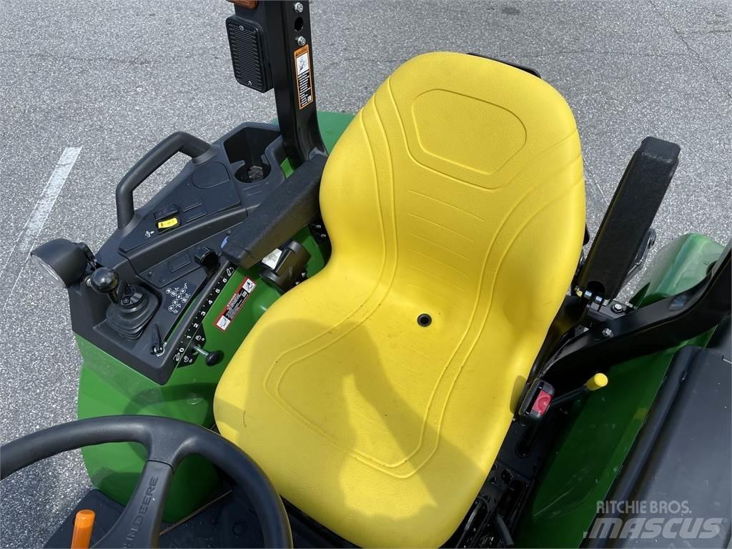 John Deere 2038R Traktörler