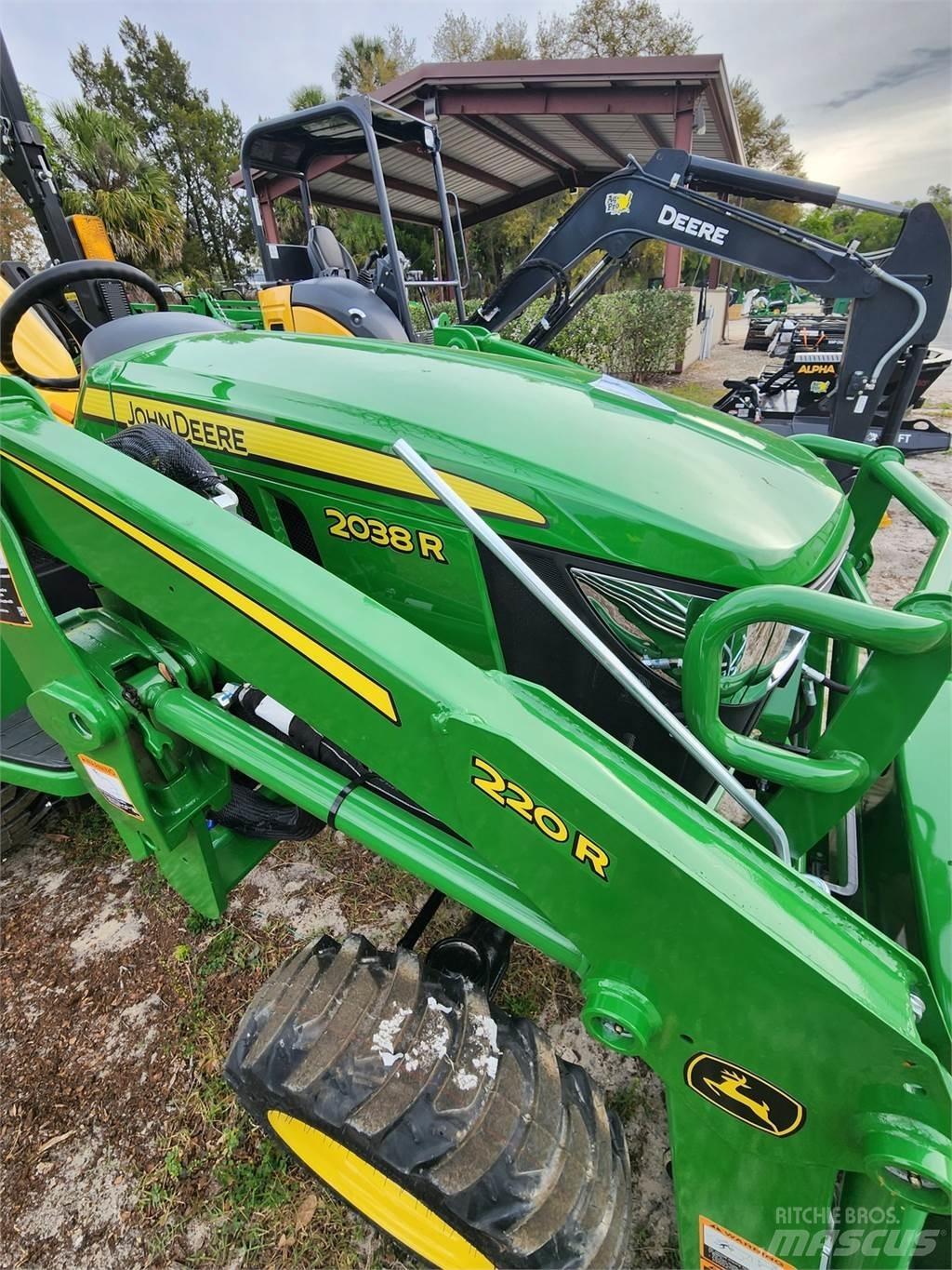 John Deere 2038R Traktörler
