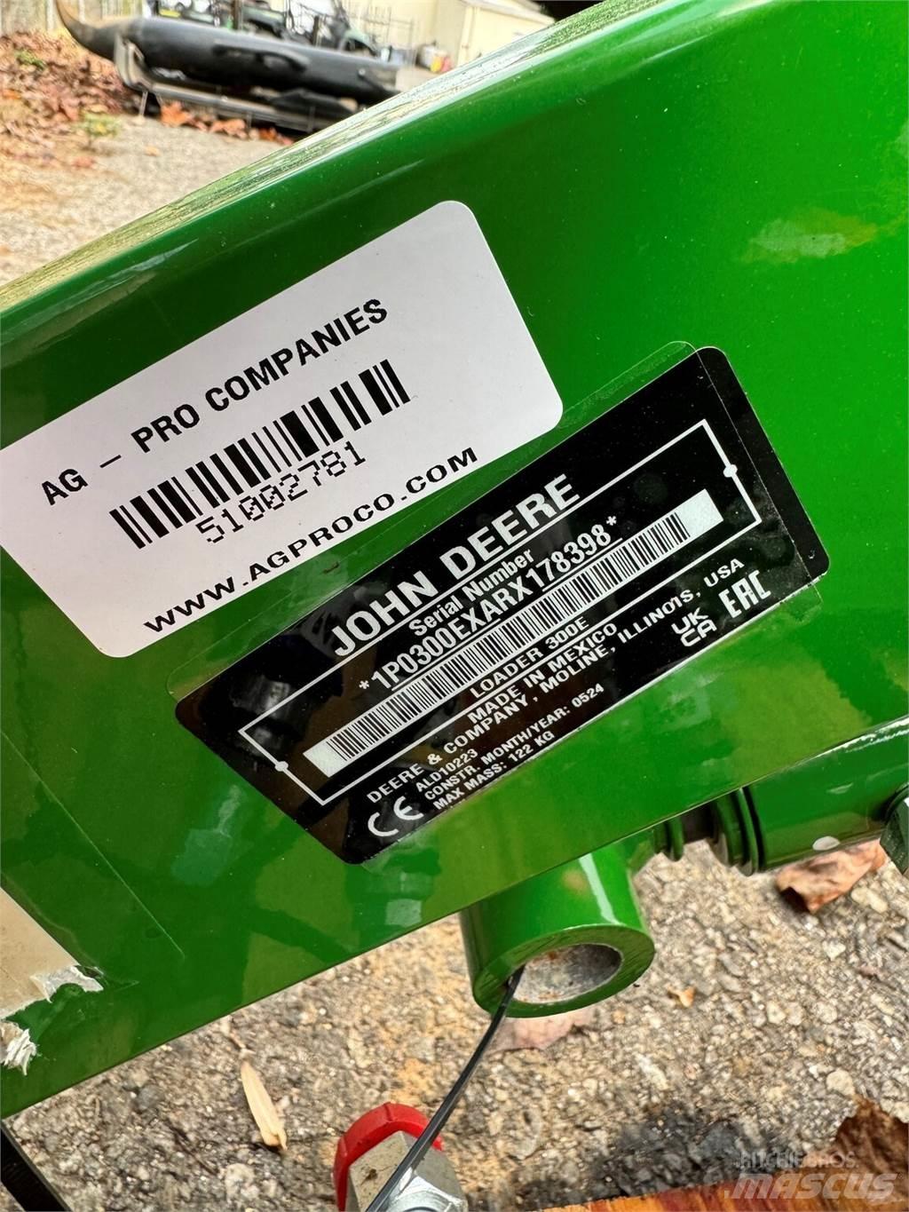 John Deere 300E Diger tarim makinalari