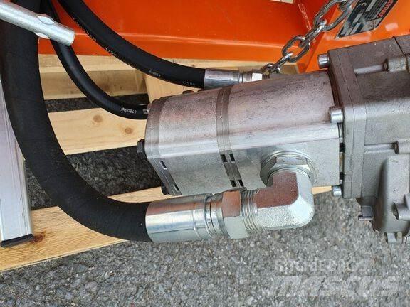 John Deere 300F Çayir biçme makinalari