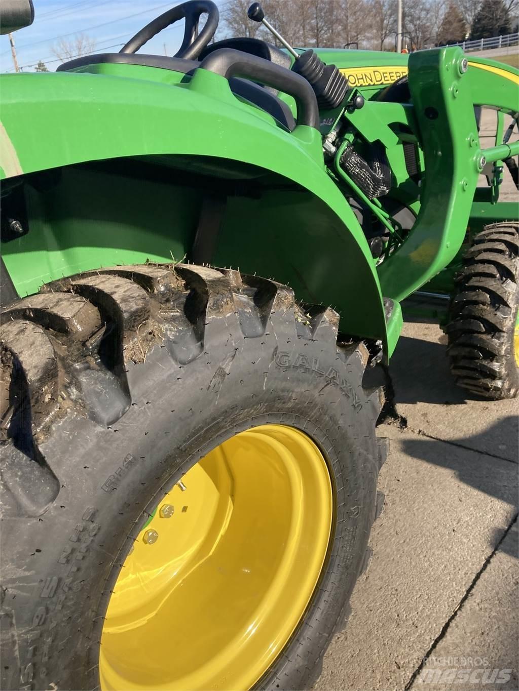 John Deere 3025D Traktörler