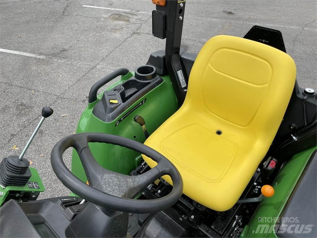 John Deere 3032E Traktörler