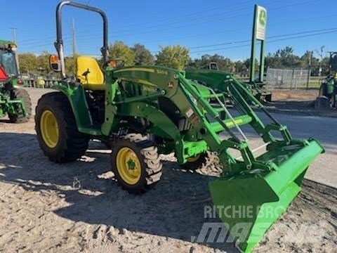 John Deere 3033R Traktörler