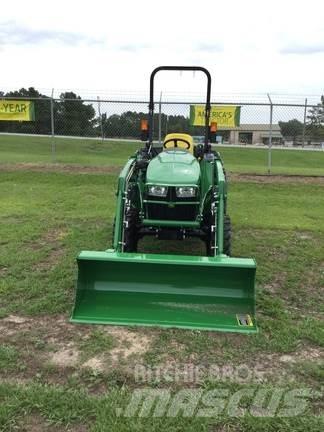 John Deere 3038E Traktörler