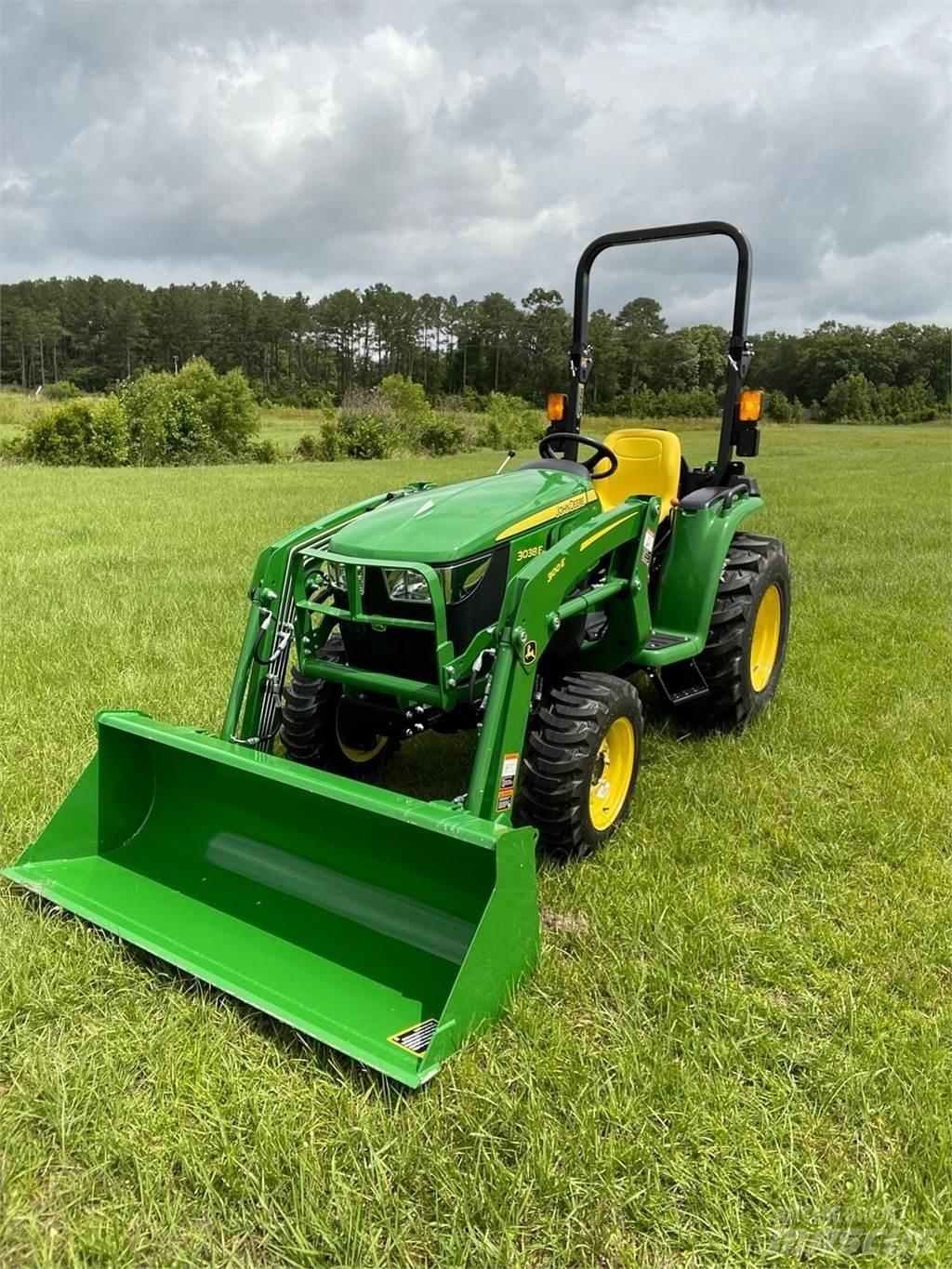 John Deere 3038E Traktörler