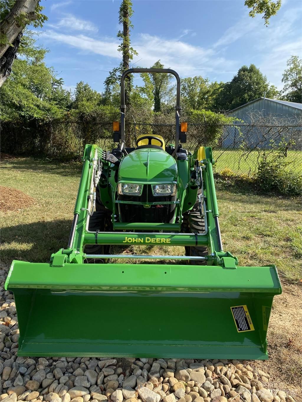 John Deere 3038E Traktörler
