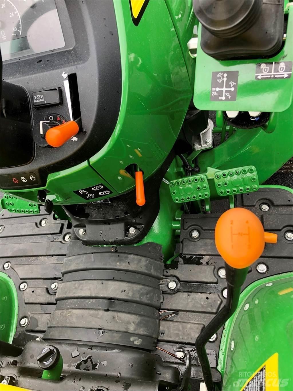 John Deere 3043D Traktörler