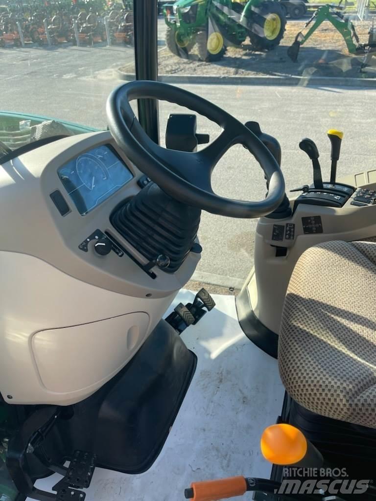 John Deere 3046R Traktörler