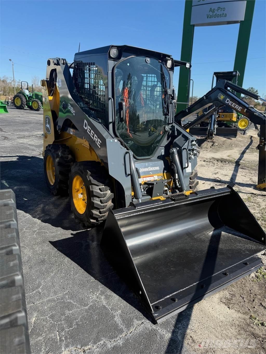 John Deere 318G Skid steer loderler