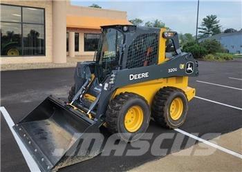 John Deere 320G Skid steer loderler
