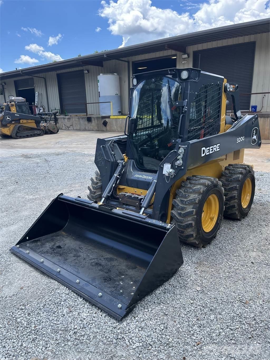 John Deere 320G Skid steer loderler