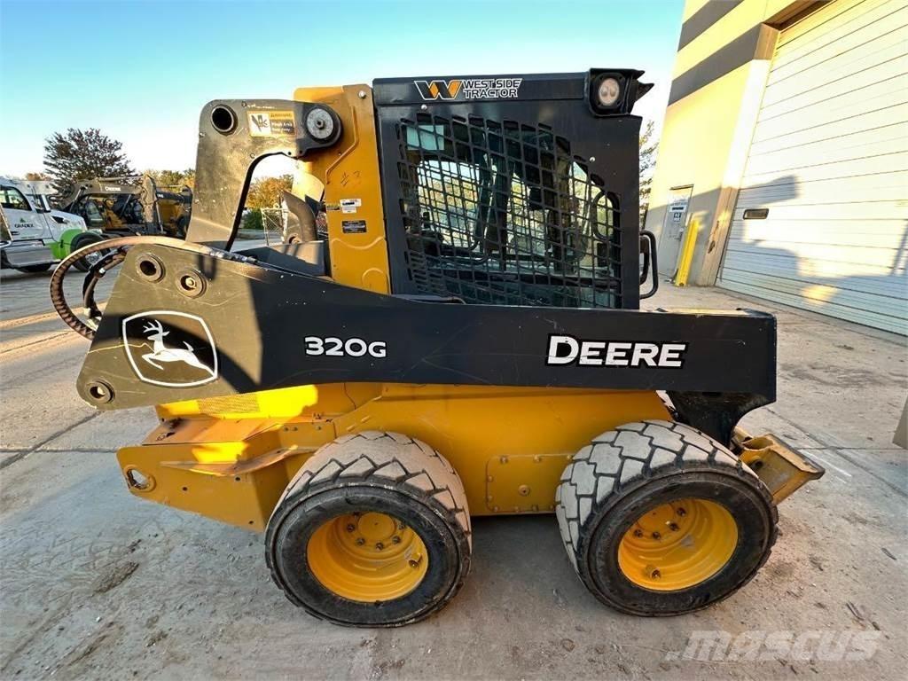 John Deere 320G Skid steer loderler