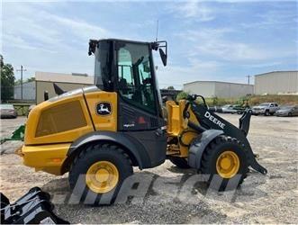 John Deere 324P Tekerlekli yükleyiciler