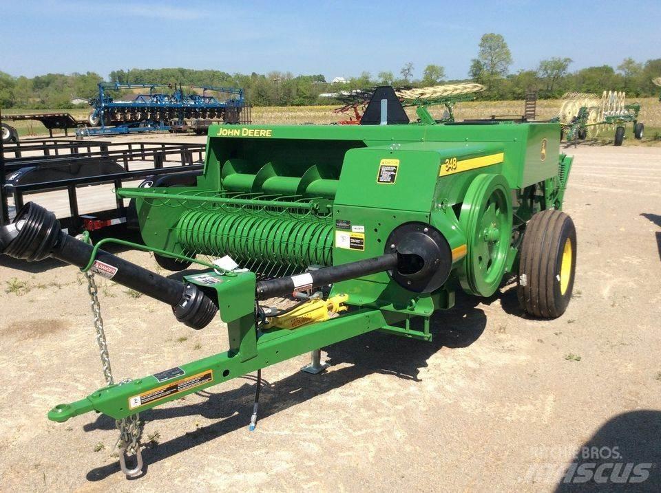 John Deere 348 Küp balya makinalari